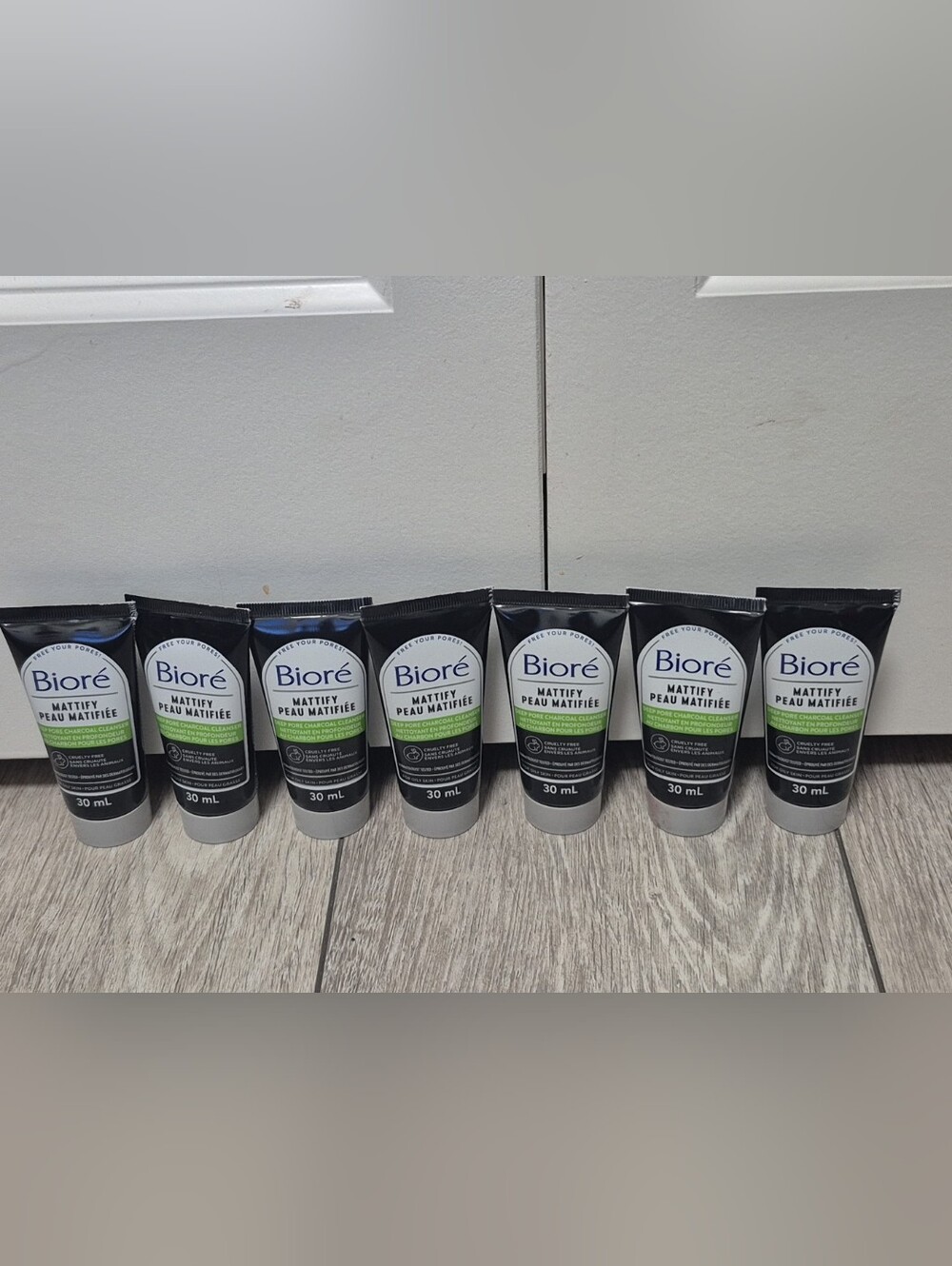 Lot Of 7 Bioré® Mattifying Deep Pore Charcoal Cleanser, for Oily Skin, 30 mL